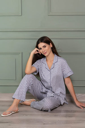 Classic collar pj set in Hosiery