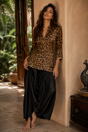Savannah Noir Satin Lungi Set