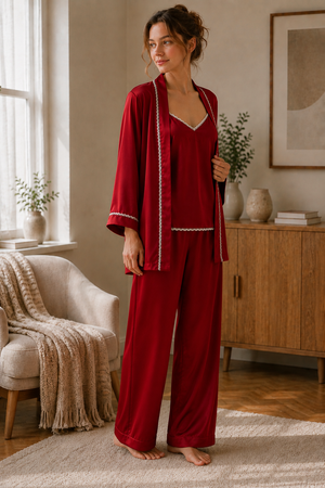 The Scarlet Affair

Luxury 3-Piece Satin Pajama Set
