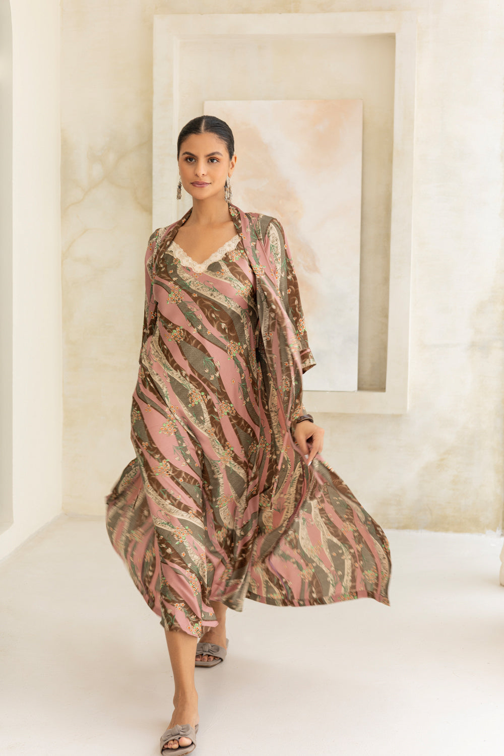 Dusky Rose blossoms Nightgown set