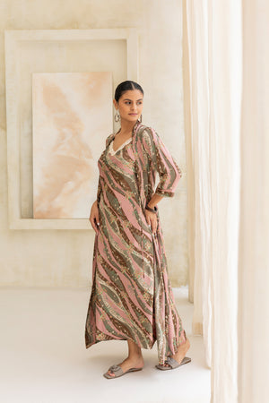 Dusky Rose blossoms Nightgown set