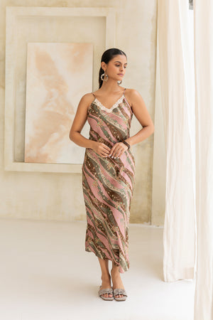 Dusky Rose blossoms Nightgown set