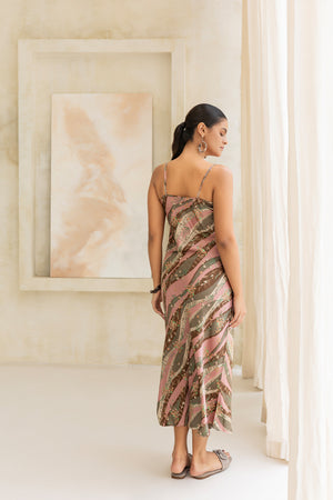 Dusky Rose blossoms Nightgown set
