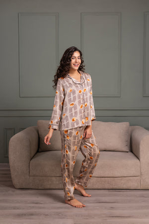 Classic collar Night suit in printed satin
