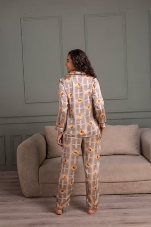 Classic collar Night suit in printed satin