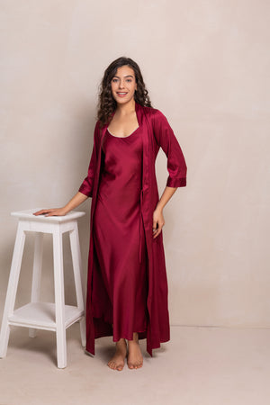 Nightgown set with pearls