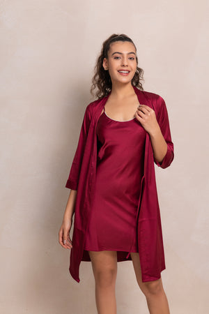 Bridal nightgown set with pearls