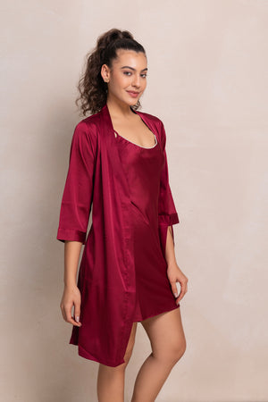 Bridal nightgown set with pearls