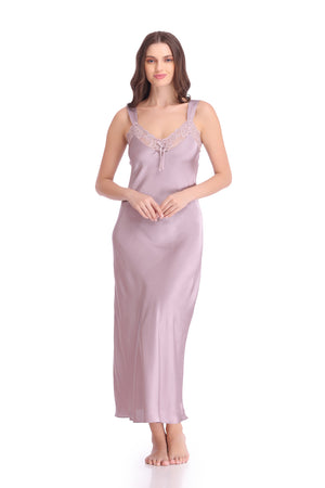 The Graceful Faye Dunaway Nightgown set