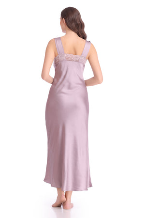 The Graceful Faye Dunaway Nightgown set