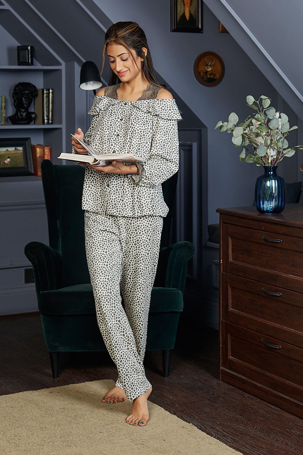 The Eleanor Destination-ready Night-Suit